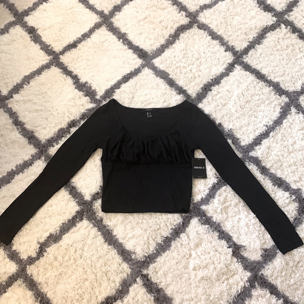 Long Sleeve Cropped Tee